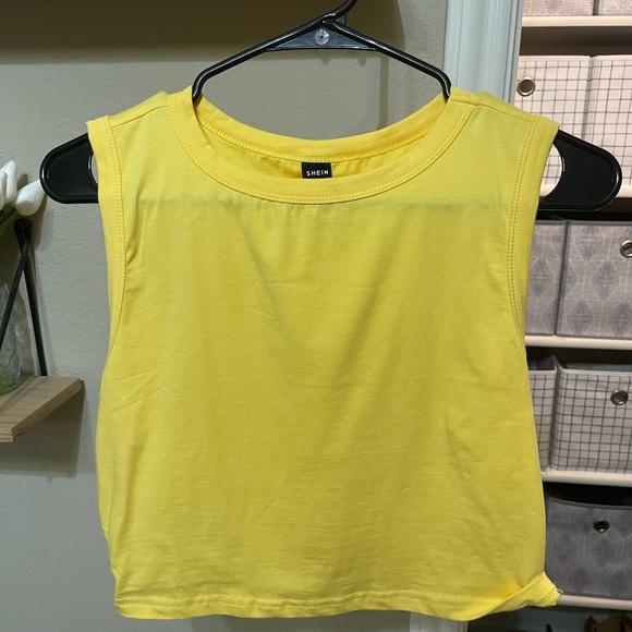 green and gold matching cropped tanks - Picture 2 of 2